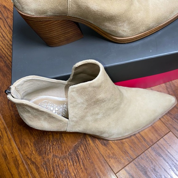 Vince Camuto Gigietta split shaft bootie, 8. NWOT - Picture 4 of 16